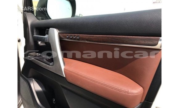 Buy Import Toyota Land Cruiser White Car in Import - Dubai in Dhufar Buy Import Toyota Land Cruiser White Car in Import - Dubai in Dhufar