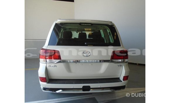 Buy Import Toyota Land Cruiser White Car in Import - Dubai in Dhufar Buy Import Toyota Land Cruiser White Car in Import - Dubai in Dhufar