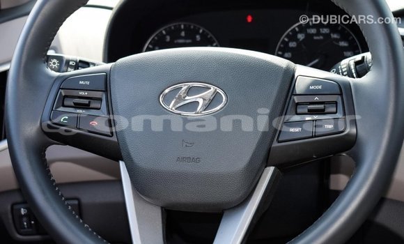 Buy Import Hyundai Creta Beige Car in Import - Dubai in Dhufar Buy Import Hyundai Creta Beige Car in Import - Dubai in Dhufar