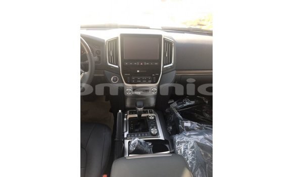 Buy Import Toyota Land Cruiser Black Car in Import - Dubai in Dhufar Buy Import Toyota Land Cruiser Black Car in Import - Dubai in Dhufar