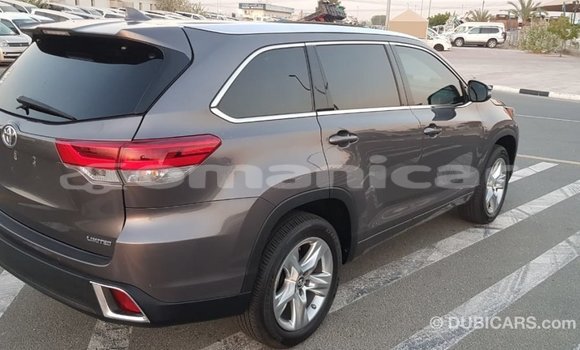 Buy Import Toyota Highlander Other Car in Import - Dubai in Dhufar Buy Import Toyota Highlander Other Car in Import - Dubai in Dhufar