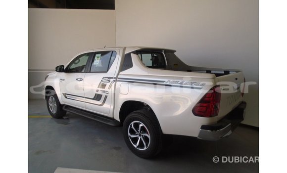 Buy Import Toyota Hilux White Car in Import - Dubai in Dhufar Buy Import Toyota Hilux White Car in Import - Dubai in Dhufar