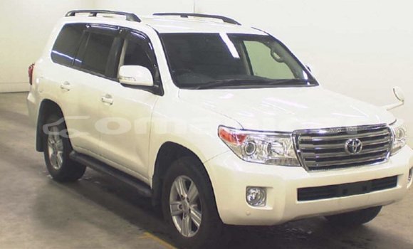 Buy Import Toyota Land Cruiser White Car in Import - Dubai in Dhufar Buy Import Toyota Land Cruiser White Car in Import - Dubai in Dhufar