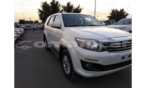 Buy Import Toyota Fortuner White Car in Import - Dubai in Dhufar Buy Import Toyota Fortuner White Car in Import - Dubai in Dhufar