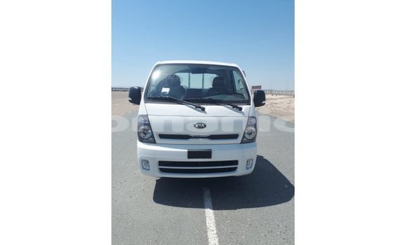 Buy Import Kia Carens White Car in Import - Dubai in Dhufar Buy Import Kia Carens White Car in Import - Dubai in Dhufar