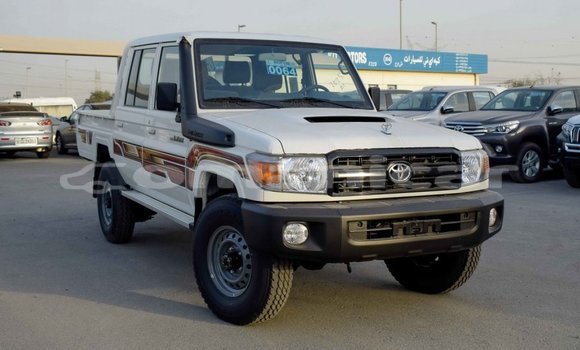 Buy Import Toyota Land Cruiser White Car in Import - Dubai in Dhufar Buy Import Toyota Land Cruiser White Car in Import - Dubai in Dhufar