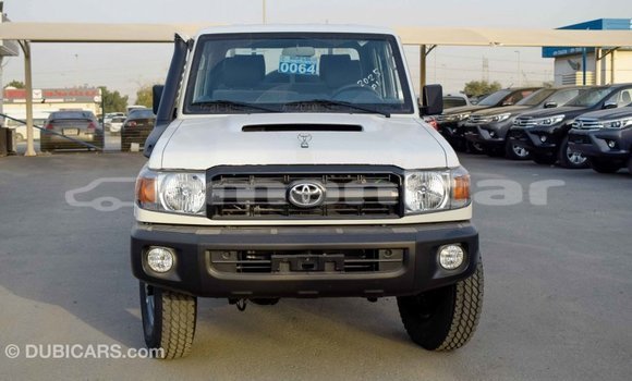 Buy Import Toyota Land Cruiser White Car in Import - Dubai in Dhufar Buy Import Toyota Land Cruiser White Car in Import - Dubai in Dhufar