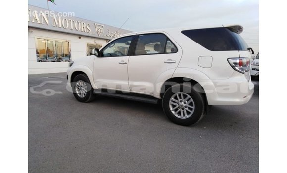 Buy Import Toyota Fortuner White Car in Import - Dubai in Dhufar Buy Import Toyota Fortuner White Car in Import - Dubai in Dhufar