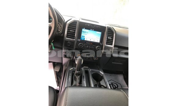 Buy Import Ford Club Wagon White Car in Import - Dubai in Dhufar Buy Import Ford Club Wagon White Car in Import - Dubai in Dhufar