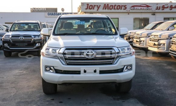 Buy Import Toyota Land Cruiser White Car in Import - Dubai in Dhufar Buy Import Toyota Land Cruiser White Car in Import - Dubai in Dhufar