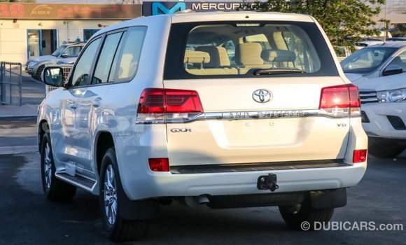 Buy Import Toyota Land Cruiser White Car in Import - Dubai in Dhufar Buy Import Toyota Land Cruiser White Car in Import - Dubai in Dhufar