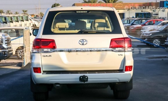 Buy Import Toyota Land Cruiser White Car in Import - Dubai in Dhufar Buy Import Toyota Land Cruiser White Car in Import - Dubai in Dhufar
