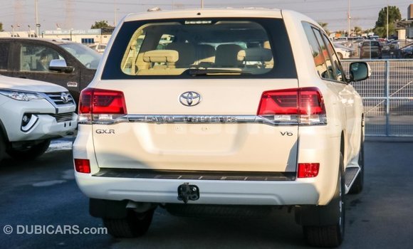 Buy Import Toyota Land Cruiser White Car in Import - Dubai in Dhufar Buy Import Toyota Land Cruiser White Car in Import - Dubai in Dhufar