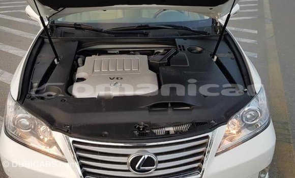 Buy Import Lexus ES White Car in Import - Dubai in Dhufar