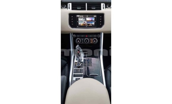 Buy Import Land Rover Range Rover White Car in Import - Dubai in Dhufar Buy Import Land Rover Range Rover White Car in Import - Dubai in Dhufar