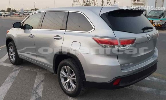 Buy Import Toyota Highlander Other Car in Import - Dubai in Dhufar Buy Import Toyota Highlander Other Car in Import - Dubai in Dhufar
