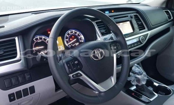 Buy Import Toyota Highlander Other Car in Import - Dubai in Dhufar Buy Import Toyota Highlander Other Car in Import - Dubai in Dhufar