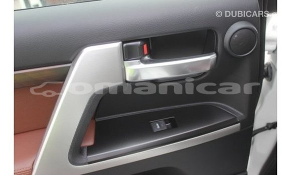 Buy Import Toyota Land Cruiser White Car in Import - Dubai in Dhufar Buy Import Toyota Land Cruiser White Car in Import - Dubai in Dhufar
