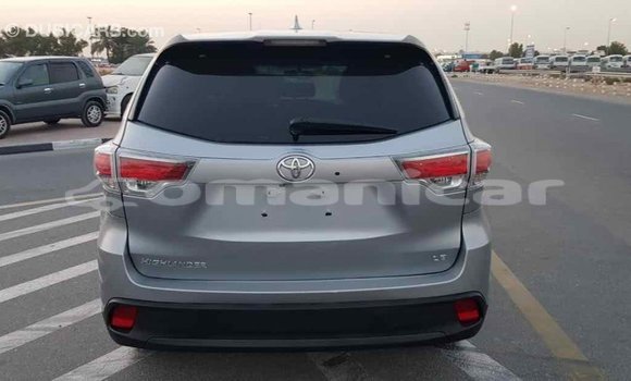 Buy Import Toyota Highlander Other Car in Import - Dubai in Dhufar Buy Import Toyota Highlander Other Car in Import - Dubai in Dhufar