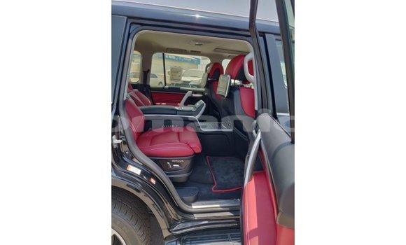 Buy Import Toyota Land Cruiser Black Car in Import - Dubai in Dhufar Buy Import Toyota Land Cruiser Black Car in Import - Dubai in Dhufar