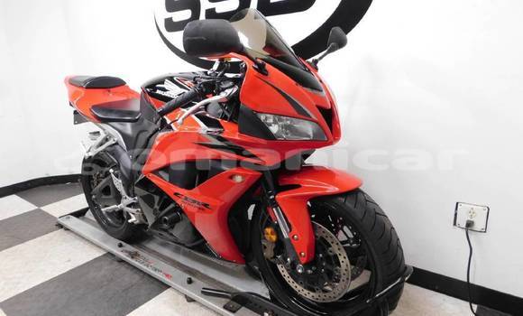 Buy Used Honda CBR 1000 RR Beige Bike in Muscat in Masqat Buy Used Honda CBR 1000 RR Beige Bike in Muscat in Masqat
