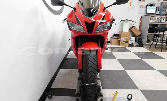 Buy Used Honda CBR 1000 RR Beige Bike in Muscat in Masqat Buy Used Honda CBR 1000 RR Beige Bike in Muscat in Masqat