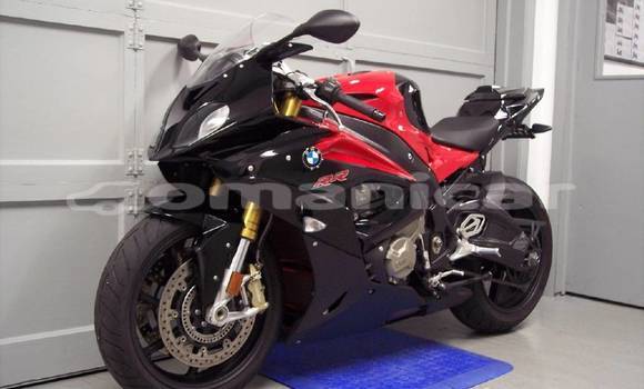 Buy New BMW S 1000 Red Bike in Muscat in Masqat Buy New BMW S 1000 Red Bike in Muscat in Masqat