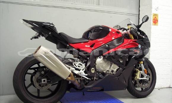 Buy New BMW S 1000 Red Bike in Muscat in Masqat Buy New BMW S 1000 Red Bike in Muscat in Masqat