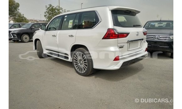 Buy Import Lexus LX White Car in Import - Dubai in Dhufar Buy Import Lexus LX White Car in Import - Dubai in Dhufar