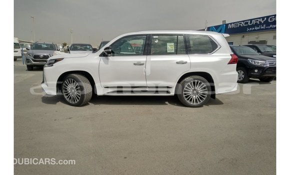 Buy Import Lexus LX White Car in Import - Dubai in Dhufar Buy Import Lexus LX White Car in Import - Dubai in Dhufar