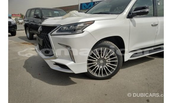 Buy Import Lexus LX White Car in Import - Dubai in Dhufar