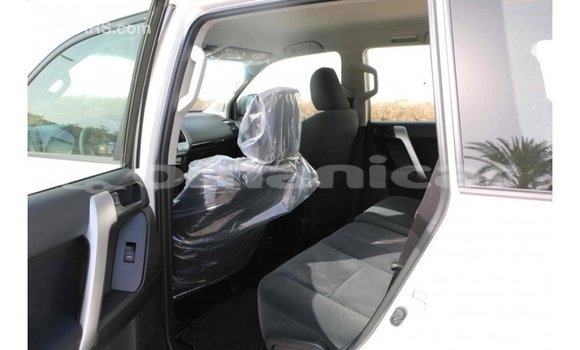 Buy Import Toyota Prado White Car in Import - Dubai in Dhufar Buy Import Toyota Prado White Car in Import - Dubai in Dhufar