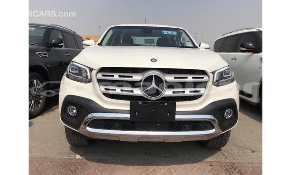 Buy Import Mercedes-Benz 250 White Car in Import - Dubai in Dhufar Buy Import Mercedes-Benz 250 White Car in Import - Dubai in Dhufar