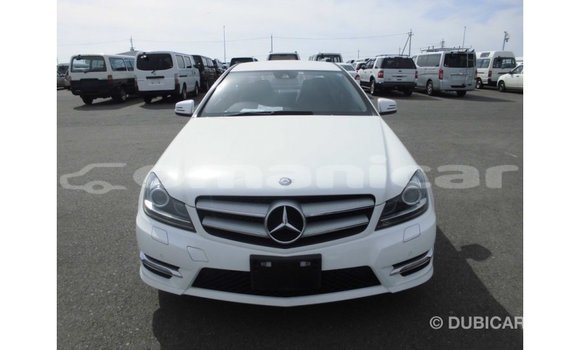 Buy Import Mercedes-Benz 190 White Car in Import - Dubai in Dhufar Buy Import Mercedes-Benz 190 White Car in Import - Dubai in Dhufar