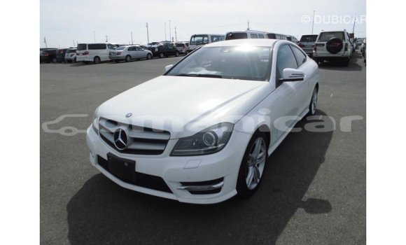 Buy Import Mercedes-Benz 190 White Car in Import - Dubai in Dhufar Buy Import Mercedes-Benz 190 White Car in Import - Dubai in Dhufar