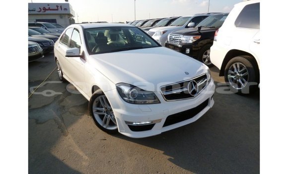 Buy Import Mercedes-Benz 200 White Car in Import - Dubai in Dhufar Buy Import Mercedes-Benz 200 White Car in Import - Dubai in Dhufar