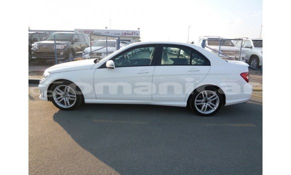 Buy Import Mercedes-Benz 200 White Car in Import - Dubai in Dhufar Buy Import Mercedes-Benz 200 White Car in Import - Dubai in Dhufar