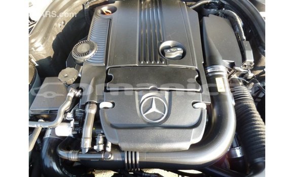 Buy Import Mercedes-Benz 200 White Car in Import - Dubai in Dhufar Buy Import Mercedes-Benz 200 White Car in Import - Dubai in Dhufar