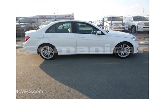 Buy Import Mercedes-Benz 200 White Car in Import - Dubai in Dhufar Buy Import Mercedes-Benz 200 White Car in Import - Dubai in Dhufar