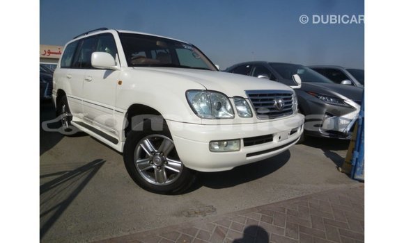 Buy Import Toyota Land Cruiser White Car in Import - Dubai in Dhufar Buy Import Toyota Land Cruiser White Car in Import - Dubai in Dhufar