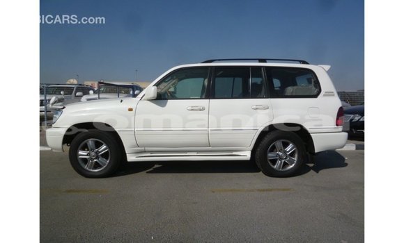 Buy Import Toyota Land Cruiser White Car in Import - Dubai in Dhufar Buy Import Toyota Land Cruiser White Car in Import - Dubai in Dhufar