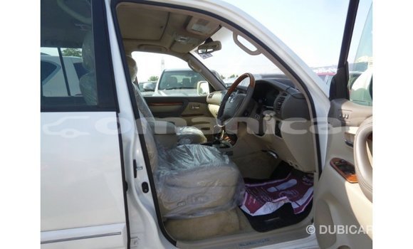 Buy Import Toyota Land Cruiser White Car in Import - Dubai in Dhufar Buy Import Toyota Land Cruiser White Car in Import - Dubai in Dhufar