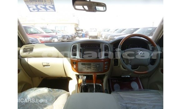 Buy Import Toyota Land Cruiser White Car in Import - Dubai in Dhufar Buy Import Toyota Land Cruiser White Car in Import - Dubai in Dhufar