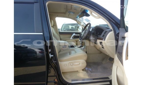Buy Import Toyota Land Cruiser Black Car in Import - Dubai in Dhufar Buy Import Toyota Land Cruiser Black Car in Import - Dubai in Dhufar