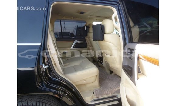 Buy Import Toyota Land Cruiser Black Car in Import - Dubai in Dhufar Buy Import Toyota Land Cruiser Black Car in Import - Dubai in Dhufar