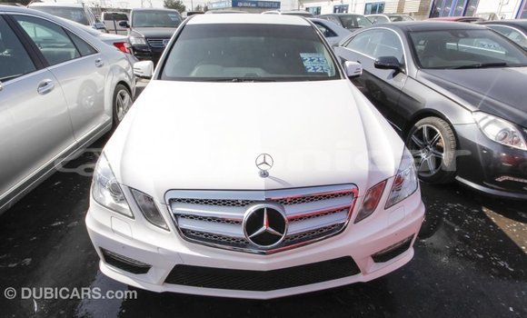 Buy Import Mercedes-Benz 200 White Car in Import - Dubai in Dhufar Buy Import Mercedes-Benz 200 White Car in Import - Dubai in Dhufar