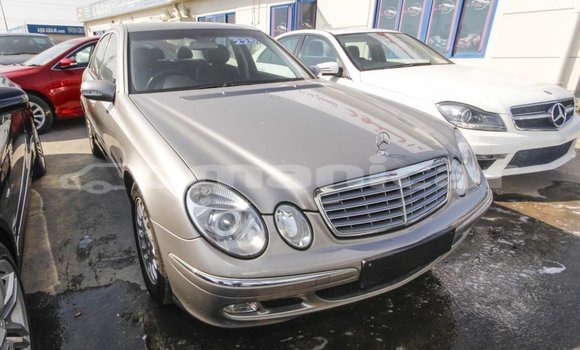 Buy Import Mercedes-Benz 200 Other Car in Import - Dubai in Dhufar Buy Import Mercedes-Benz 200 Other Car in Import - Dubai in Dhufar