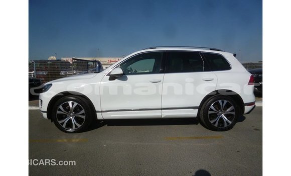 Buy Import Volkswagen Touareg White Car in Import - Dubai in Dhufar Buy Import Volkswagen Touareg White Car in Import - Dubai in Dhufar