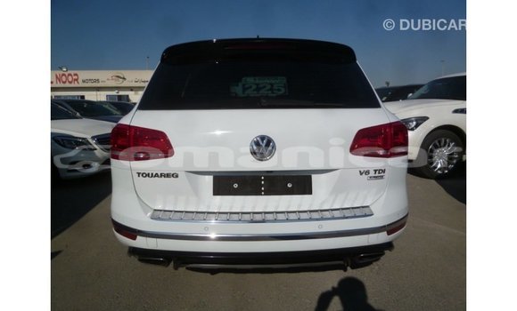 Buy Import Volkswagen Touareg White Car in Import - Dubai in Dhufar Buy Import Volkswagen Touareg White Car in Import - Dubai in Dhufar