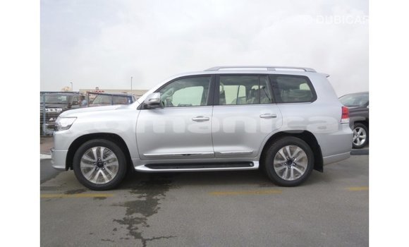 Buy Import Toyota Land Cruiser Other Car in Import - Dubai in Dhufar Buy Import Toyota Land Cruiser Other Car in Import - Dubai in Dhufar